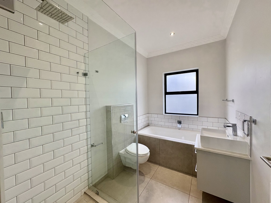 4 Bedroom Property for Sale in Sandown Western Cape